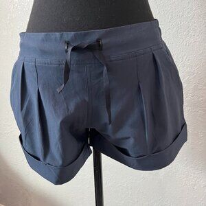 Backcountry Navy Cuffed hiking shorts Size Small